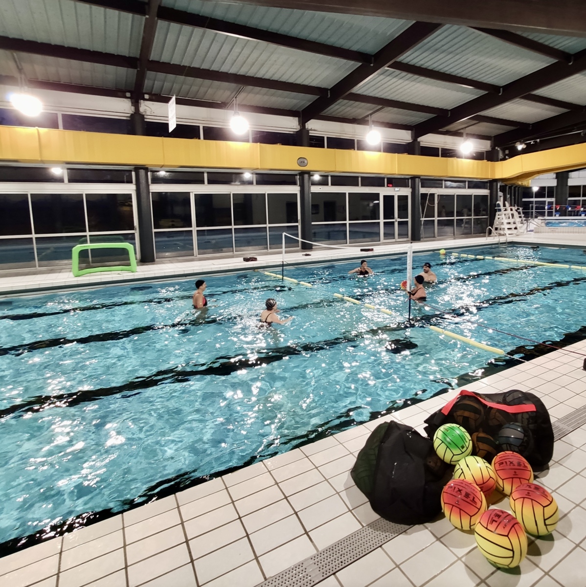 Tu fais quoi le mardi soir ? j’ai AQUABALL ! 🏐